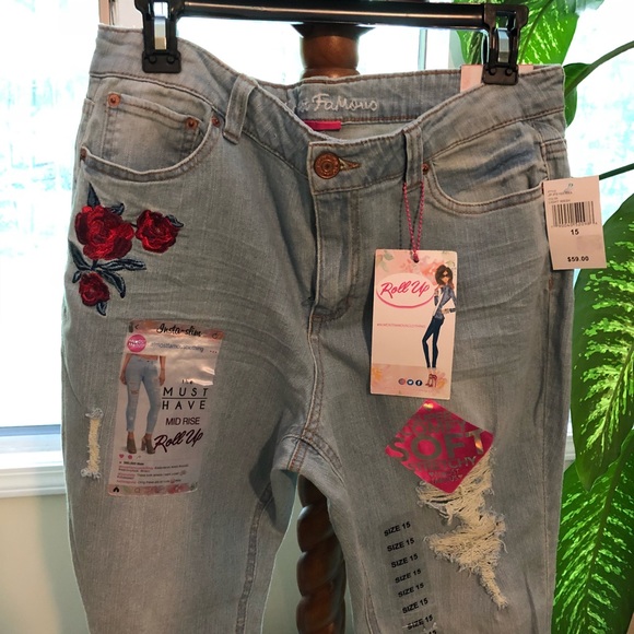 Almost Famous New w/tag Distressed Jeans - Picture 3 of 3